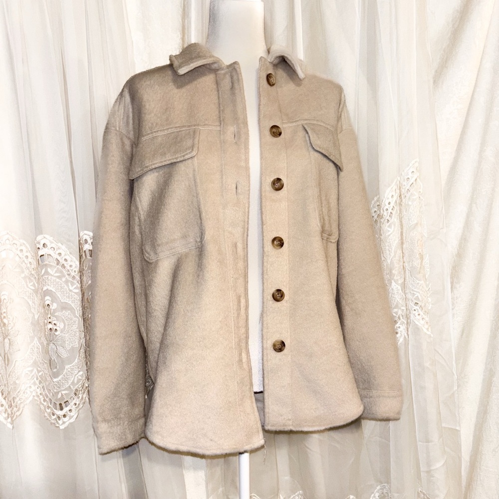 Women's Cream Shacket